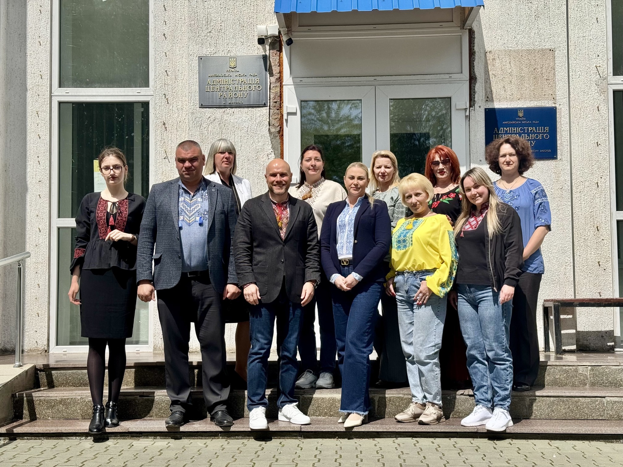 День вышиванки: николаевские чиновники показали себя в национальном наряде (фото)