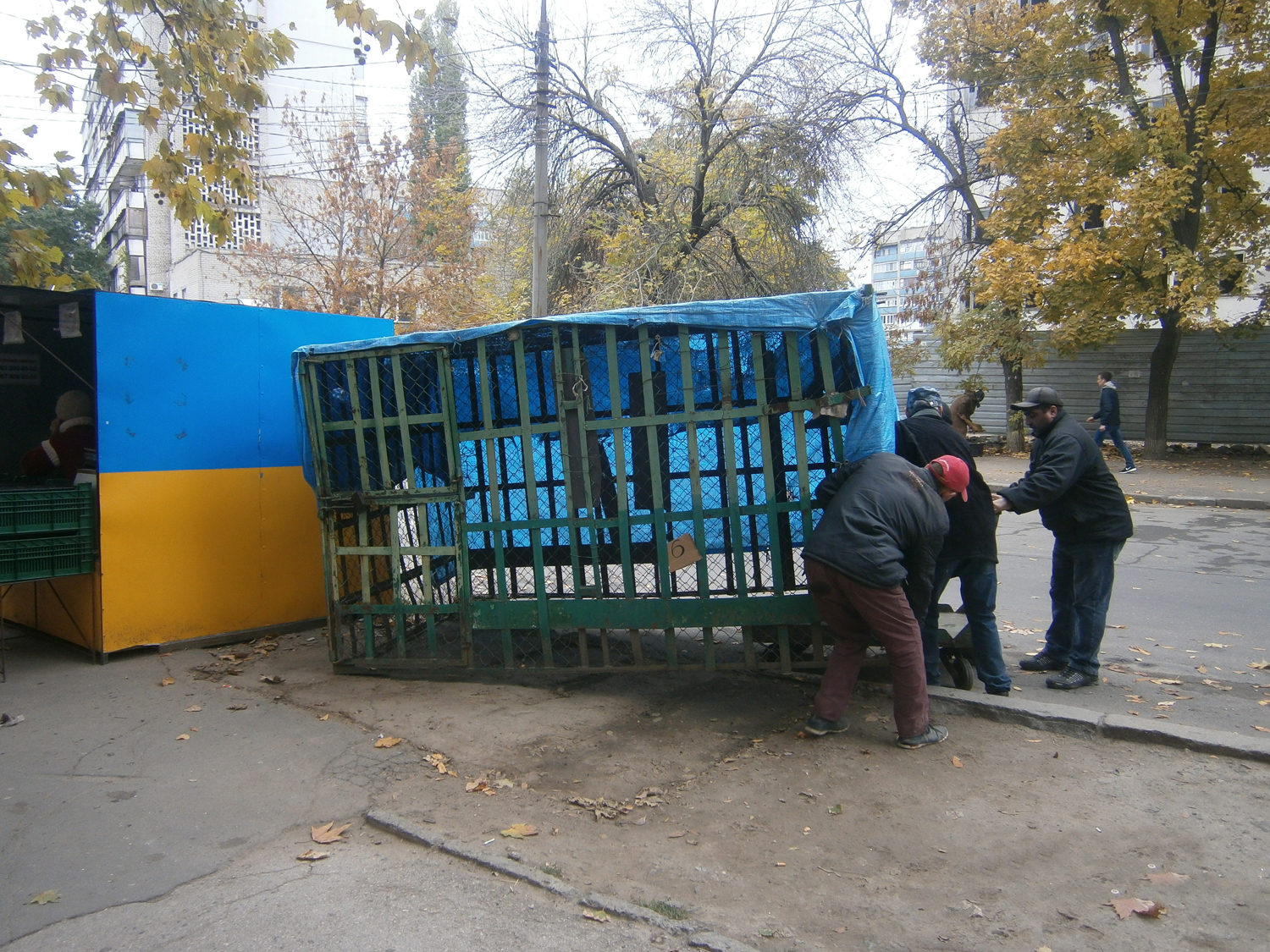 В Николаеве демонтировали еще 6 незаконных \"будок\"